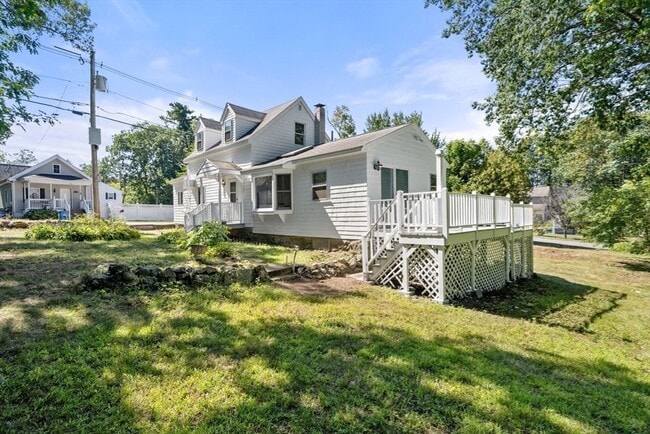 Building Photo - 42 Pinehurst Ave