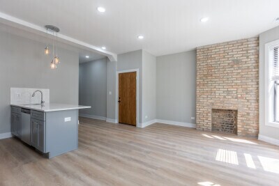 Building Photo - 454 W Belden Ave