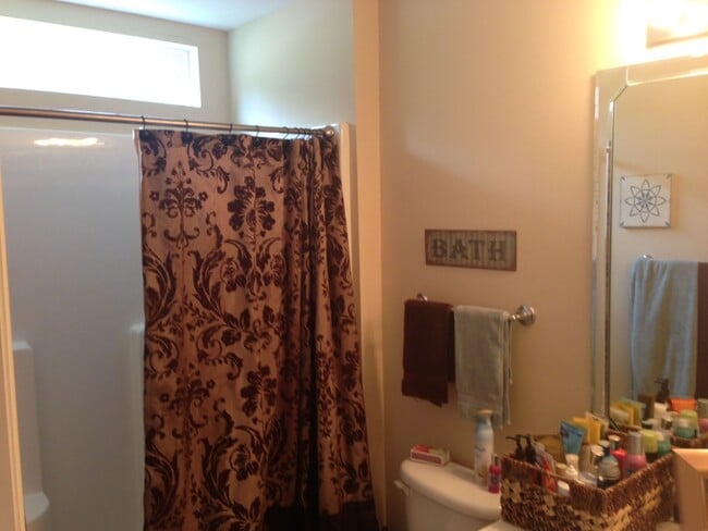 Building Photo - 3BR/ 2.5BA in Karns