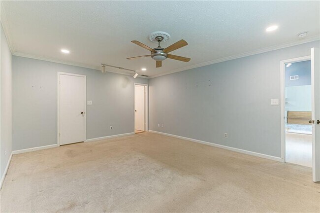 Building Photo - 3873 Princess Ct