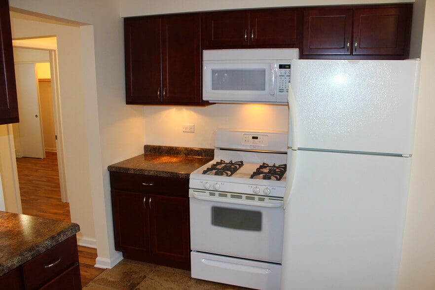 Building Photo - 14455 Jefferson Ave