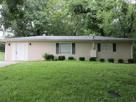 Primary Photo - 200 Mccormick Ave