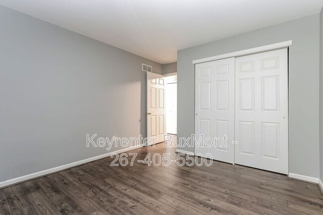 Building Photo - 15 York St