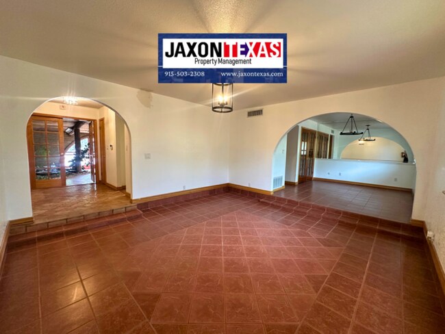 Building Photo - 1067 Villa Linda Way