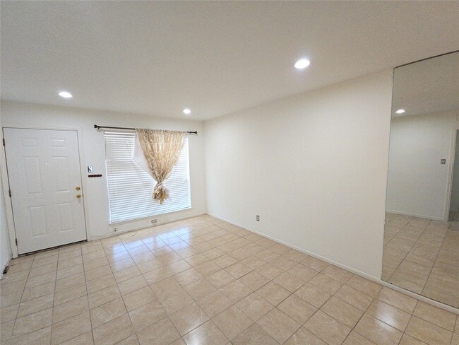 Building Photo - 14333 Memorial Dr
