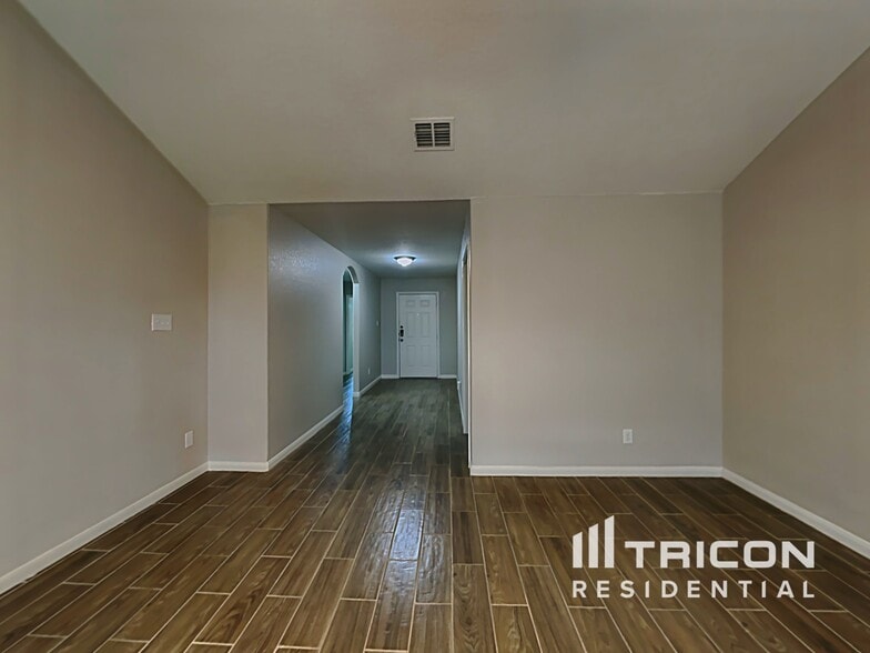 Building Photo - 6219 Still Meadow