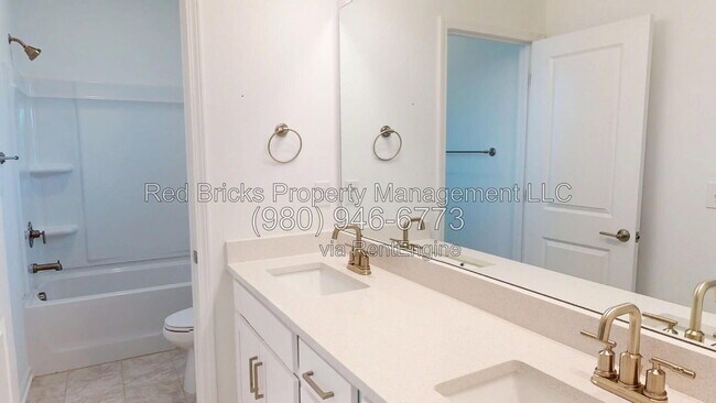 Building Photo - 13248 Chopin Ridge Rd