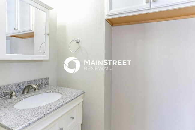 Building Photo - 3 Bedroom Pet-Friendly Home in New Port Richey, FL with Main Street Renewal