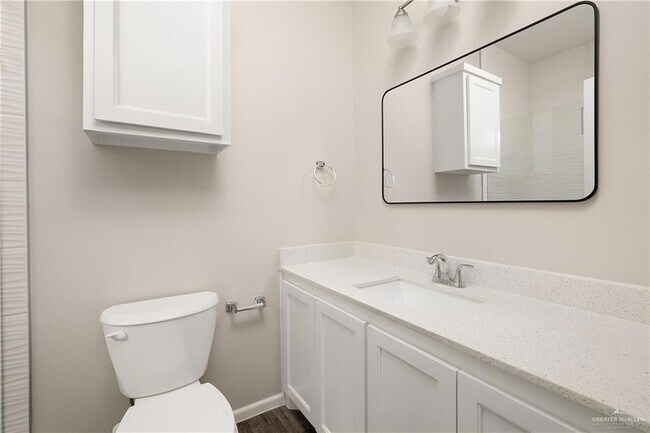 Building Photo - 3404 Ventura Ave