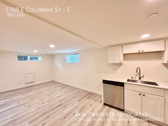 Building Photo - 1709 E Columbia St