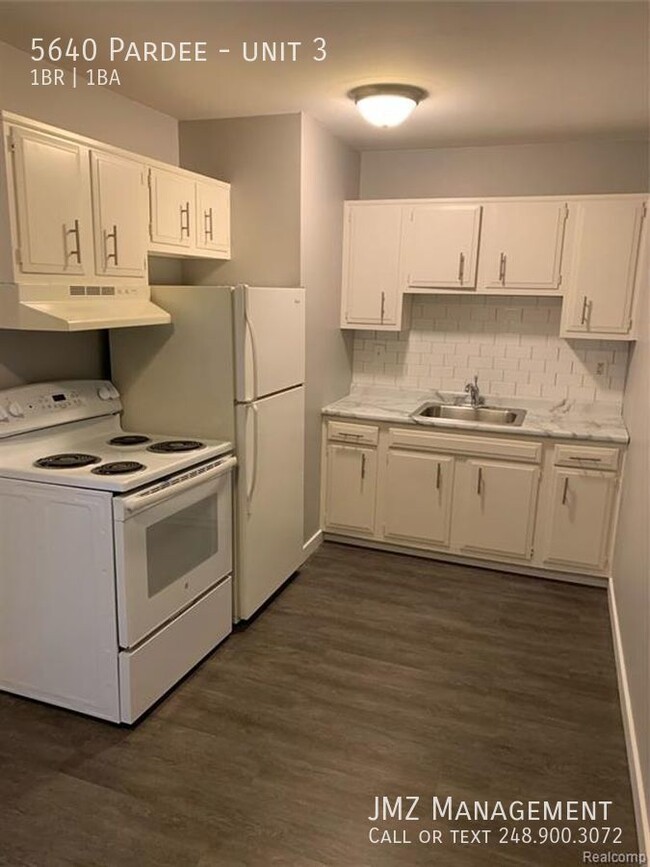 Building Photo - Beautiful Updated 1 bedroom apartment in D...