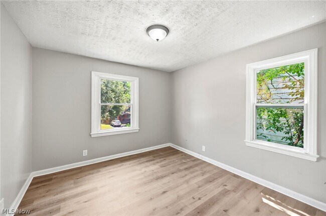 Building Photo - 20803 Kenyon Dr