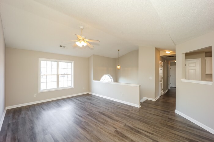 Building Photo - 6055 Yellowood Ct