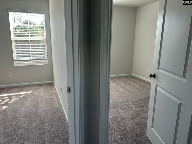 Building Photo - 208 Brando Wy