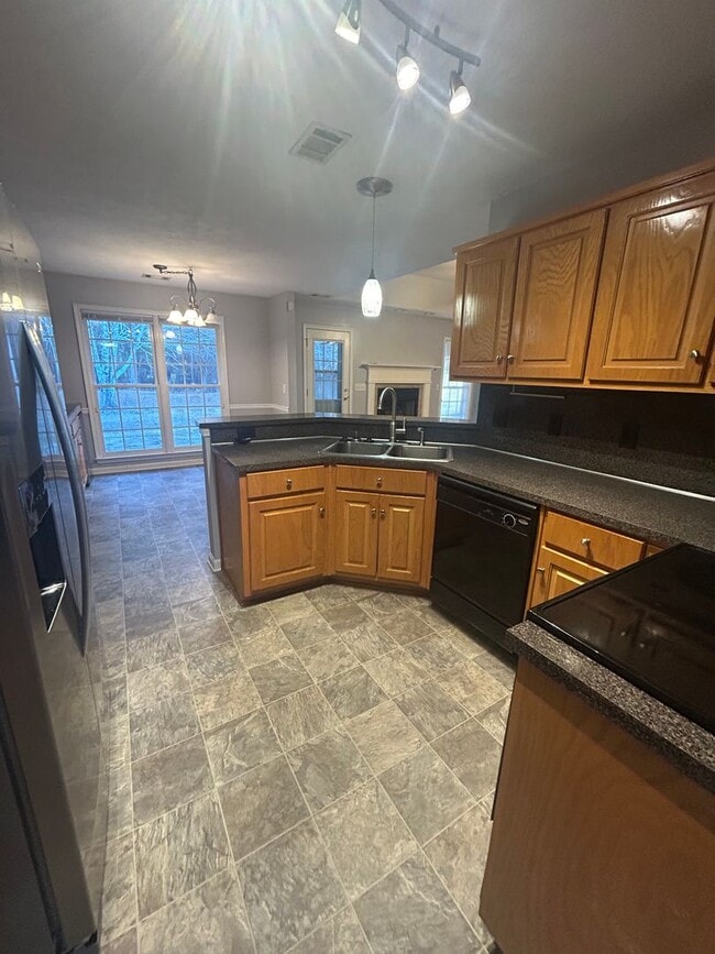 Building Photo - NORTH COLUMBUS