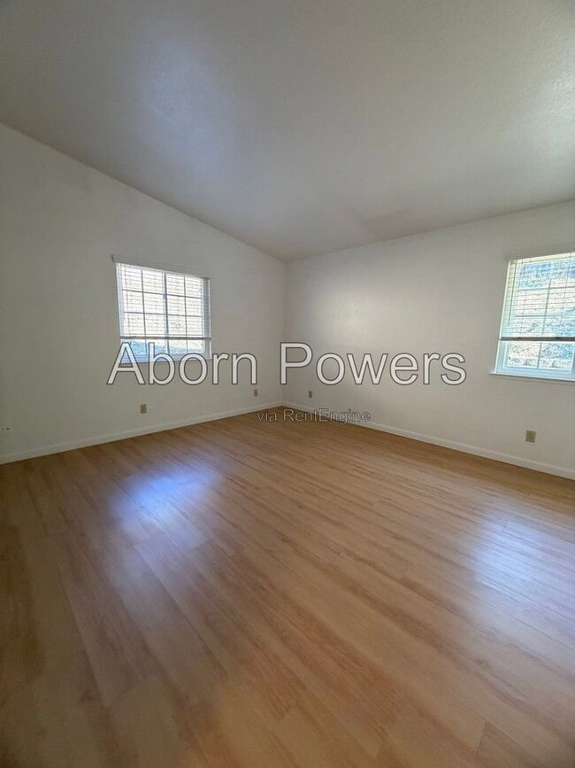 Building Photo - 4819 Hillbrook Ct