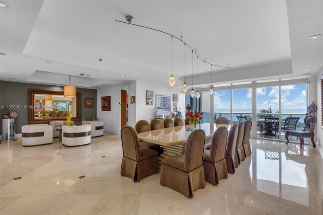 Building Photo - 5959 Collins Ave