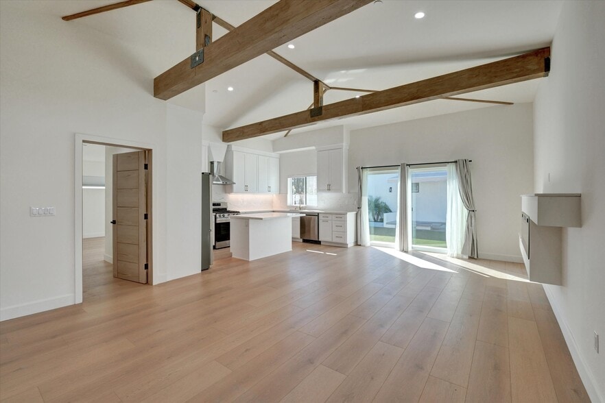 Building Photo - 5348 Thornburn St