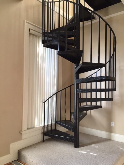 Building Photo - 440 Hopkins St