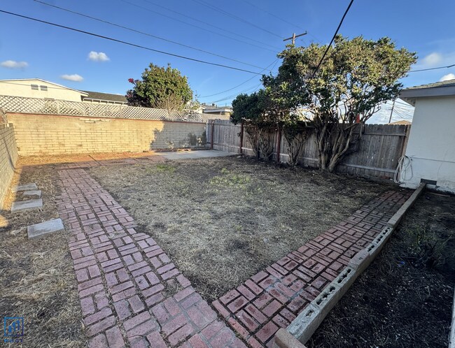 Building Photo - Woodlawn