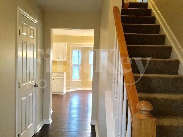 Building Photo - 9742 Coventry Ct