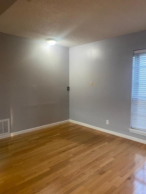 Building Photo - 8908 Viking Dr