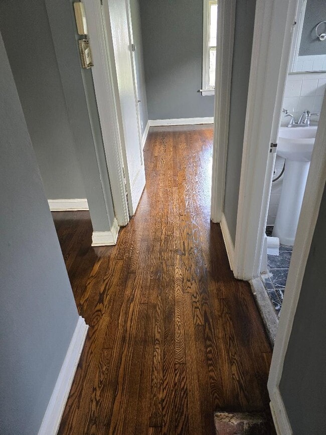 Building Photo - 2520 Main St