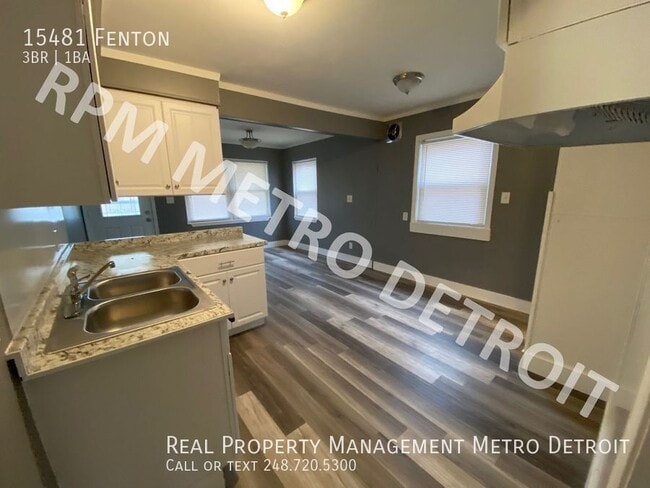 Building Photo - 15481 Fenton-
