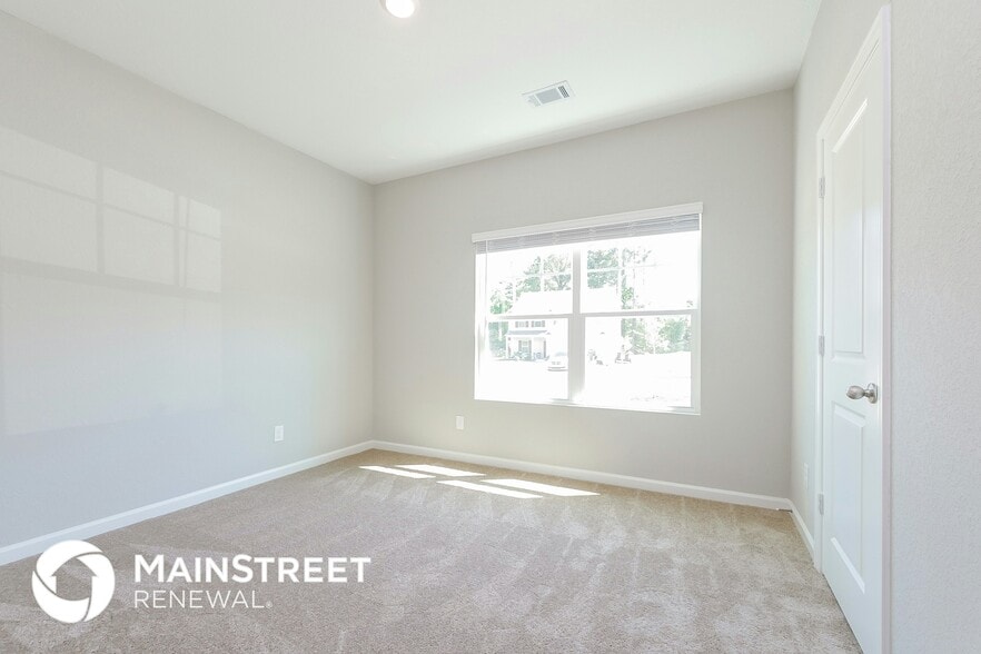 Building Photo - 120 Ashley Trace