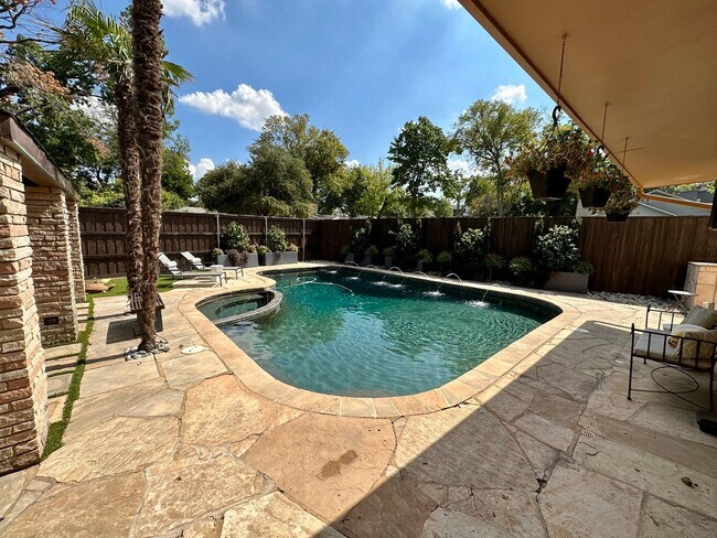 Building Photo - Wonderful newly updated home for rent in t...
