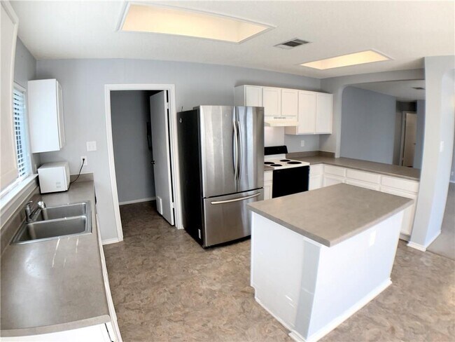 Building Photo - 3112 Settlement Dr