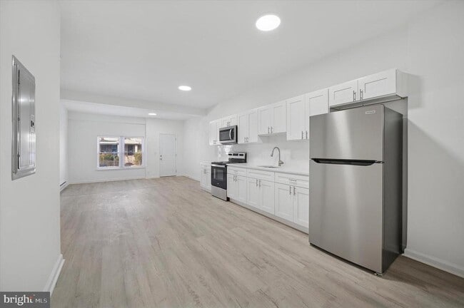 Primary Photo - 705 S 60th St