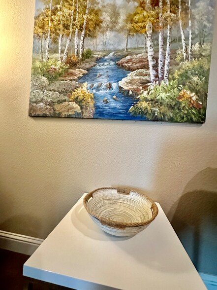 Building Photo - 471 Rosewood Ave