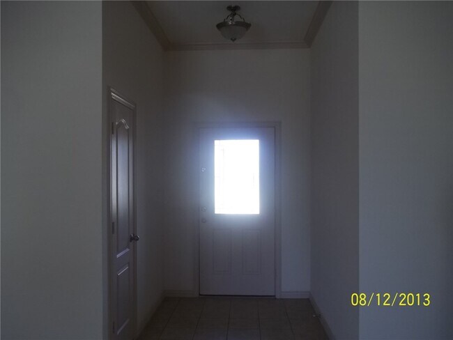 Building Photo - 6218 Bentwood Dr