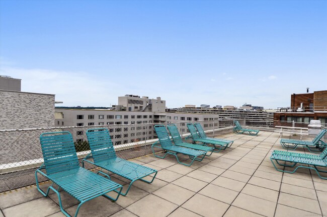 Building Photo - 2401 H St NW