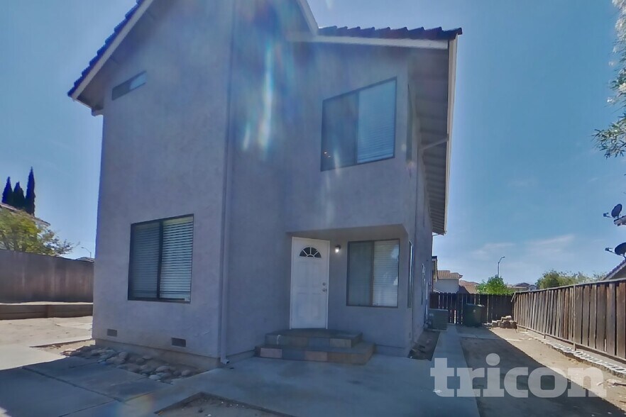 Building Photo - 2819 Filbert St