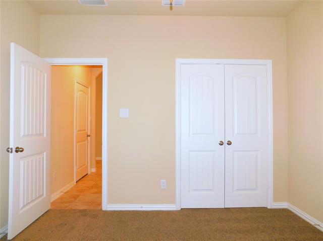 Building Photo - 3921 Roxbury St