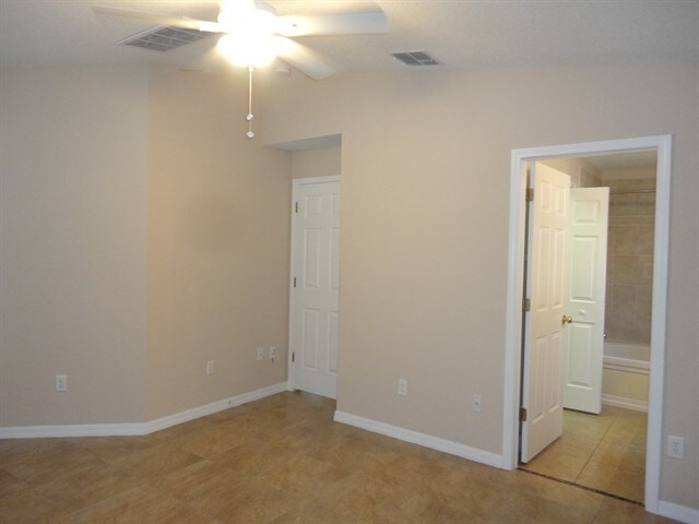 Building Photo - 3306 Hoylake Ct