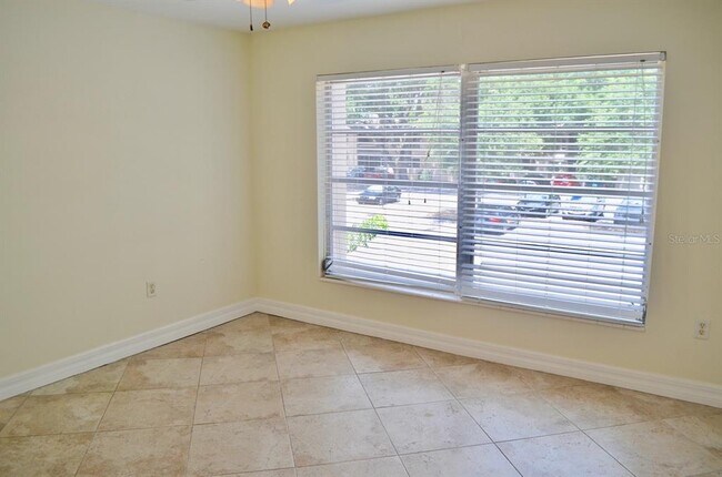 Building Photo - 3360 S Osprey Ave