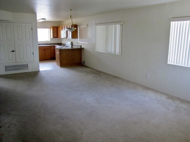 Building Photo - 2BR/2BA, 1024 sq.ft. condo in Sierra Vista, AZ