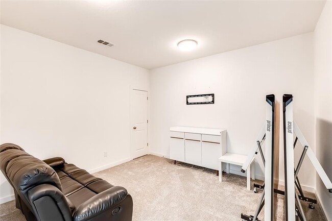 Building Photo - 833 Whitetail Dr