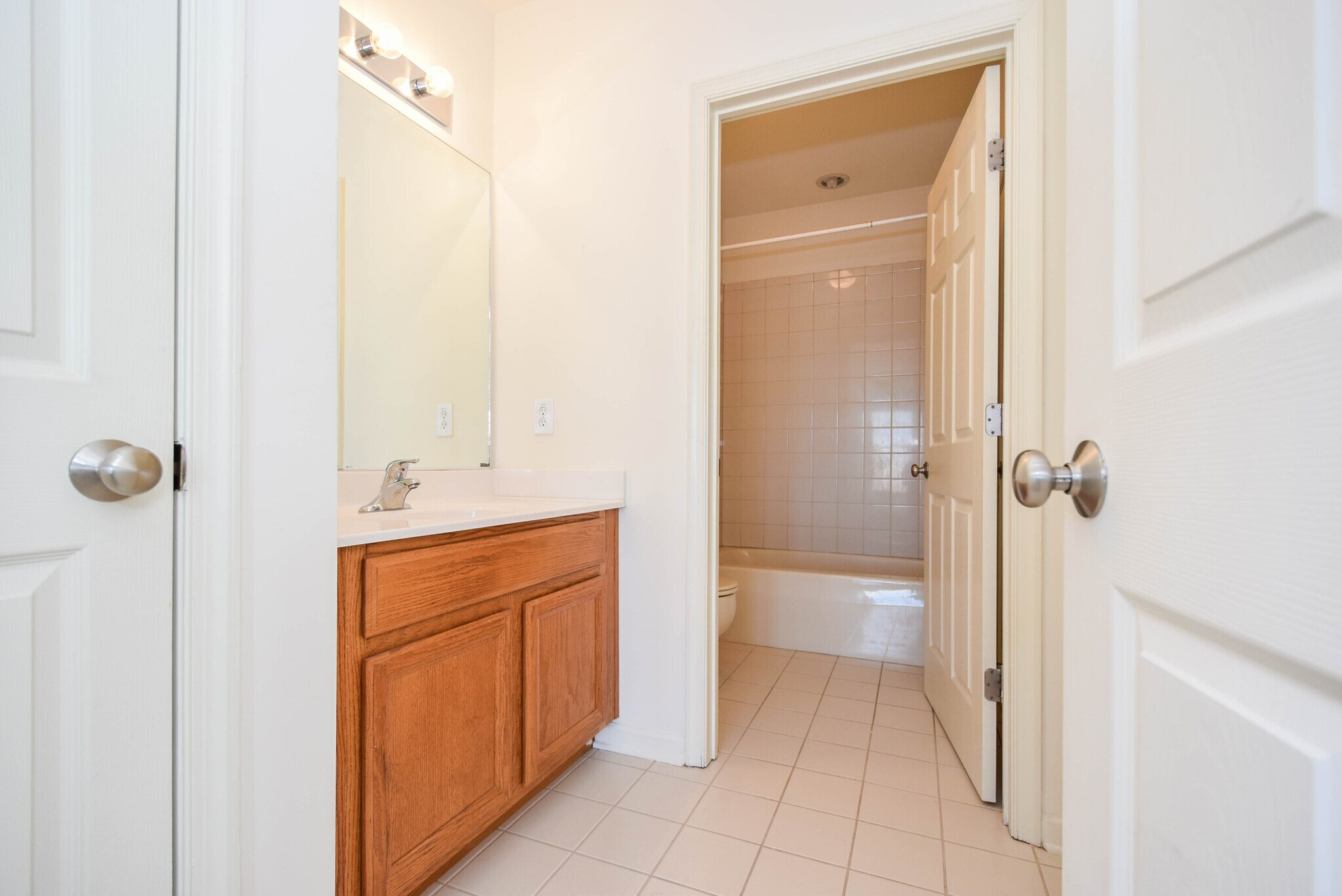 Building Photo - 67 Chelsea Ct