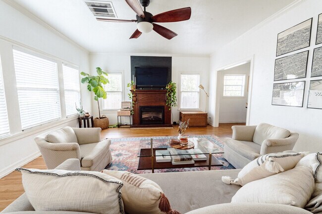 Building Photo - 1025 N 34th St