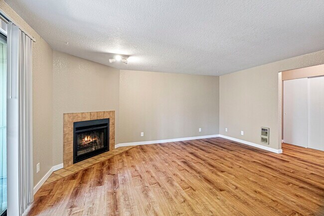 Building Photo - 12901 149th St E