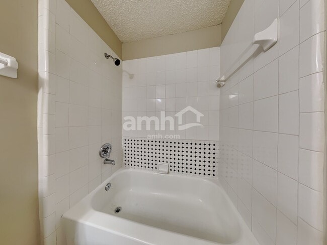 Building Photo - 1860 Enterprise Ave