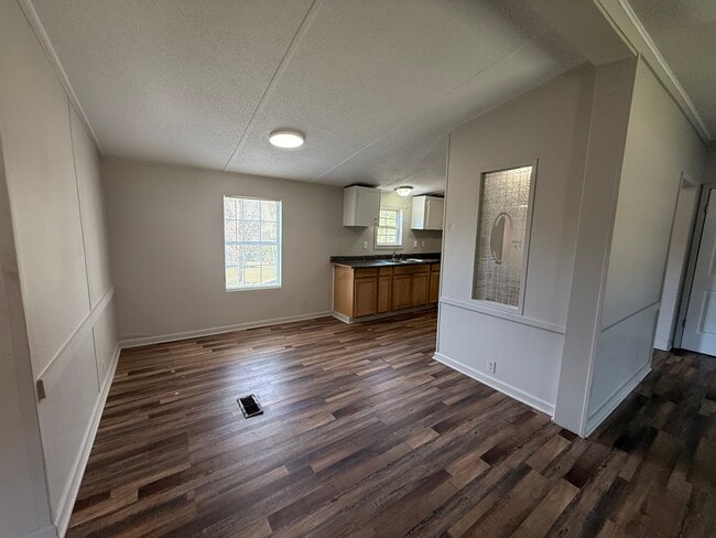 Building Photo - 1025 Union Hill Church Rd