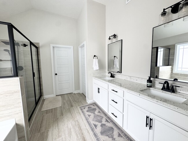 Building Photo - 958 Alton Dr