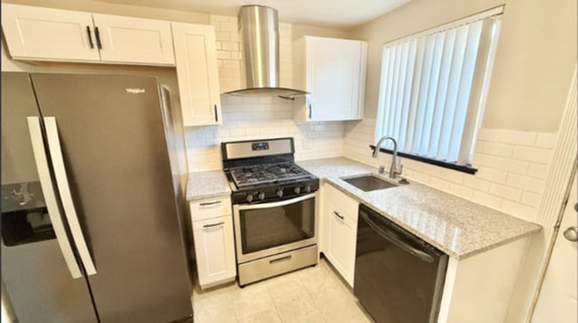 Kitchen - Flats at 16th