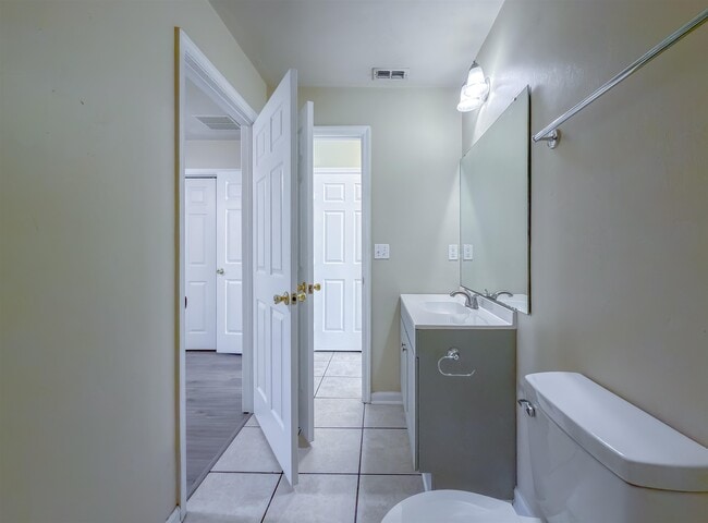 Building Photo - 1558 Devoe St