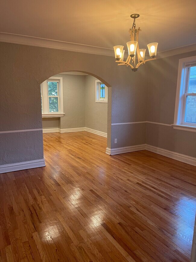 Building Photo - 7372 Tulane Ave